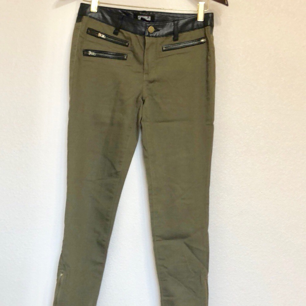 FOREVER 21 | STRETCHABLE DENIM JUNIOR PANTS | 26
